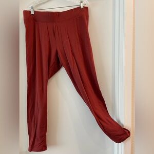Rust Mid-Rise Leggings - LIKE NEW!